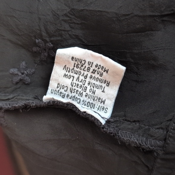 Johnny Was Black Eyelet Embroidered Blouse - Picture 5 of 5